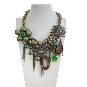 Whimsical floral flower chain Statement Necklace Bib Multicolor figural Green